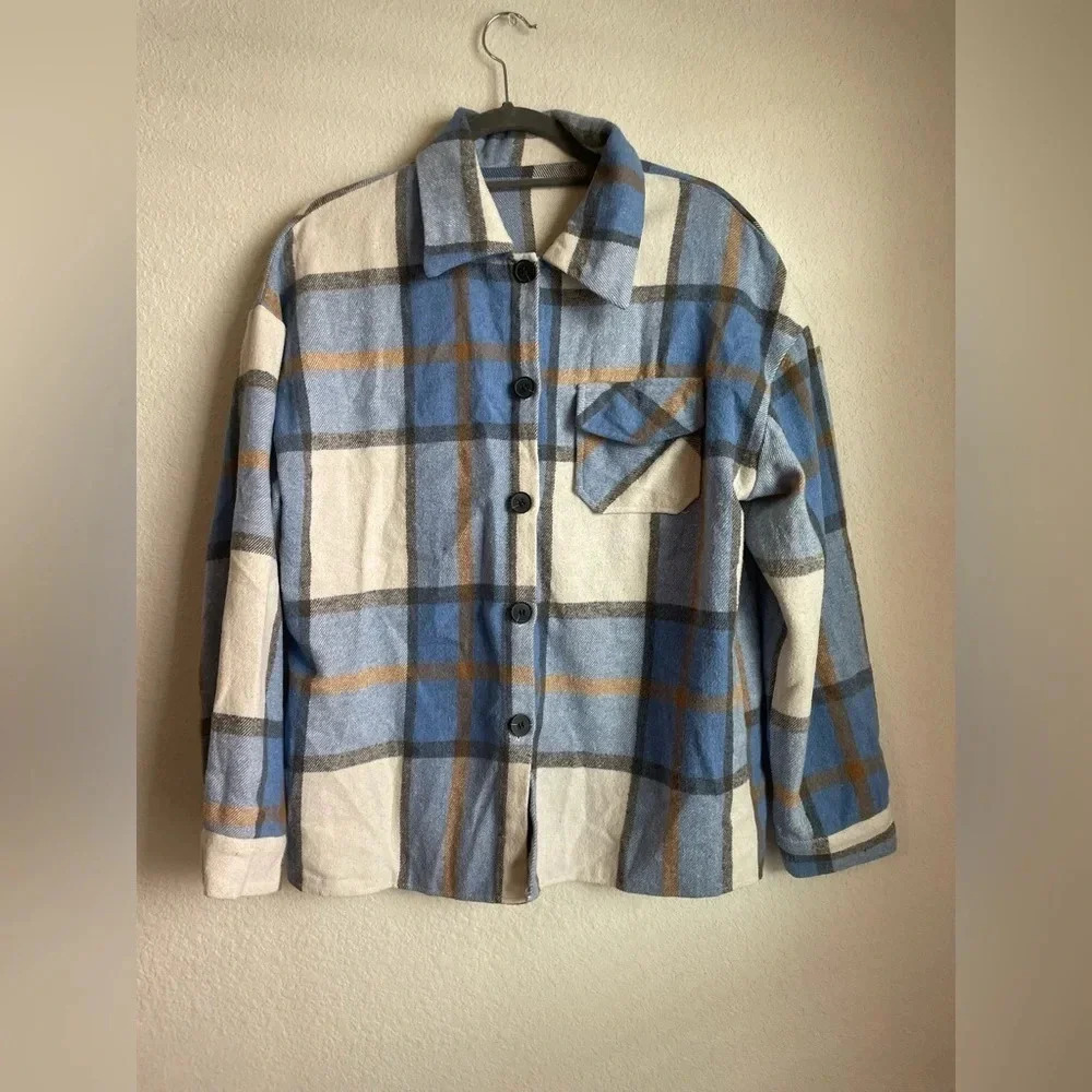 SHEIN women’s plaid blue white and light brown button down shacket size L